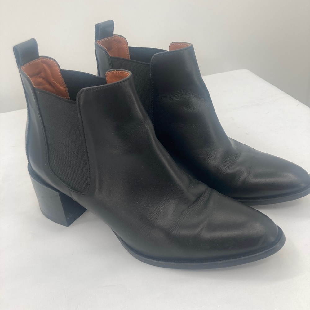 Everlane The Heel The Boss Chelsea Boot